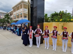 The IHM congregation welcome BVMs Teri Hadro and Kate Hendel to Vietnam.